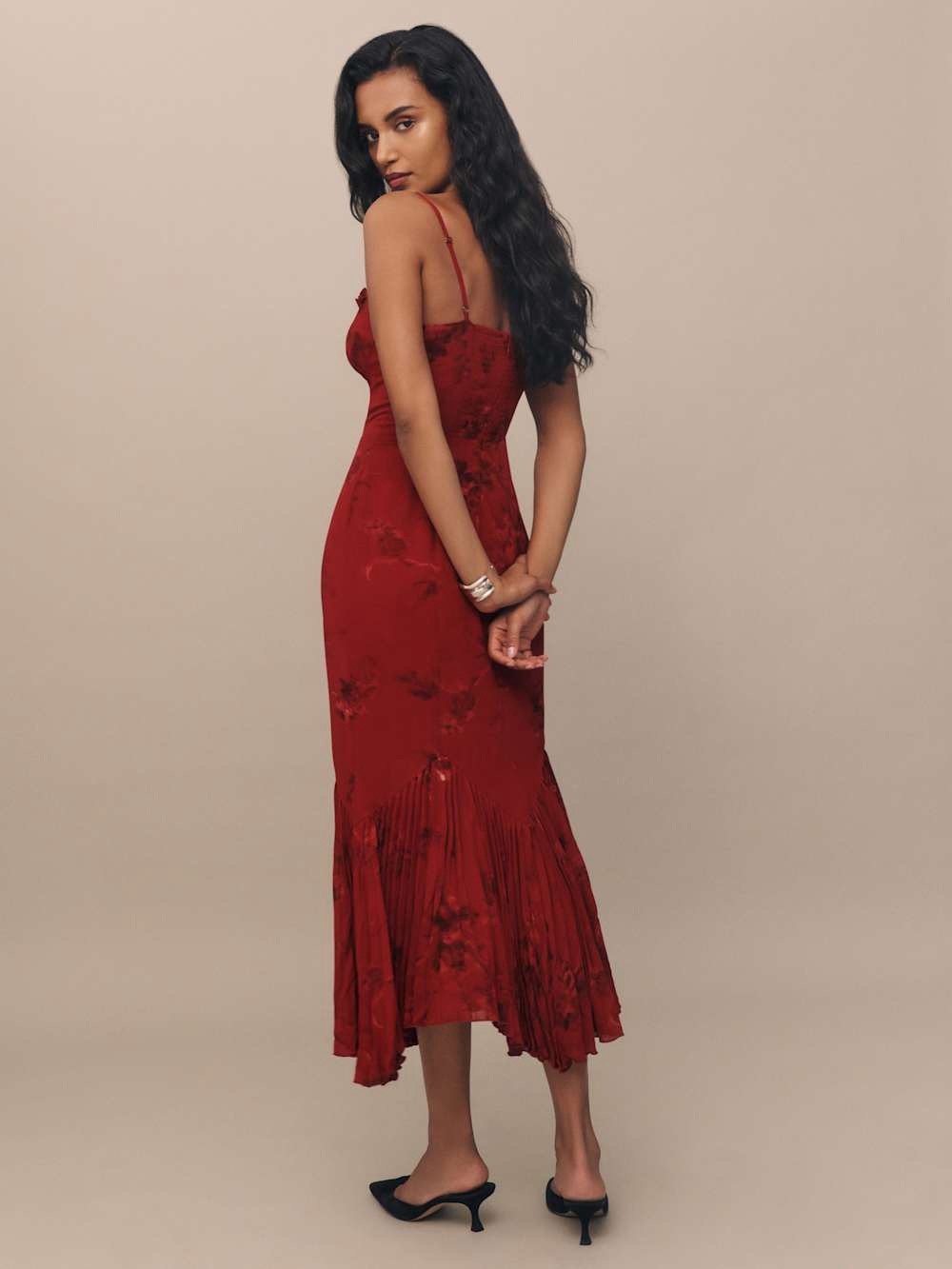 Reformation Aiko Dress in Vermillion - Picture 2 of 5